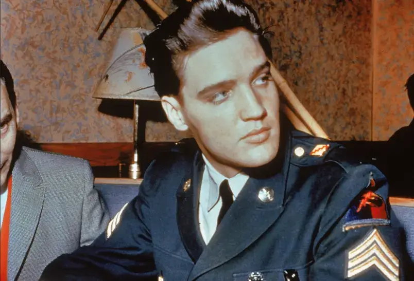 Imagem de Elvis Presley no Exército